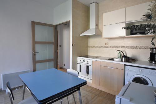 Appartement Nice 30 M For 2 With Terrace In The Hypercenter 30 Rue Curiol Marseille