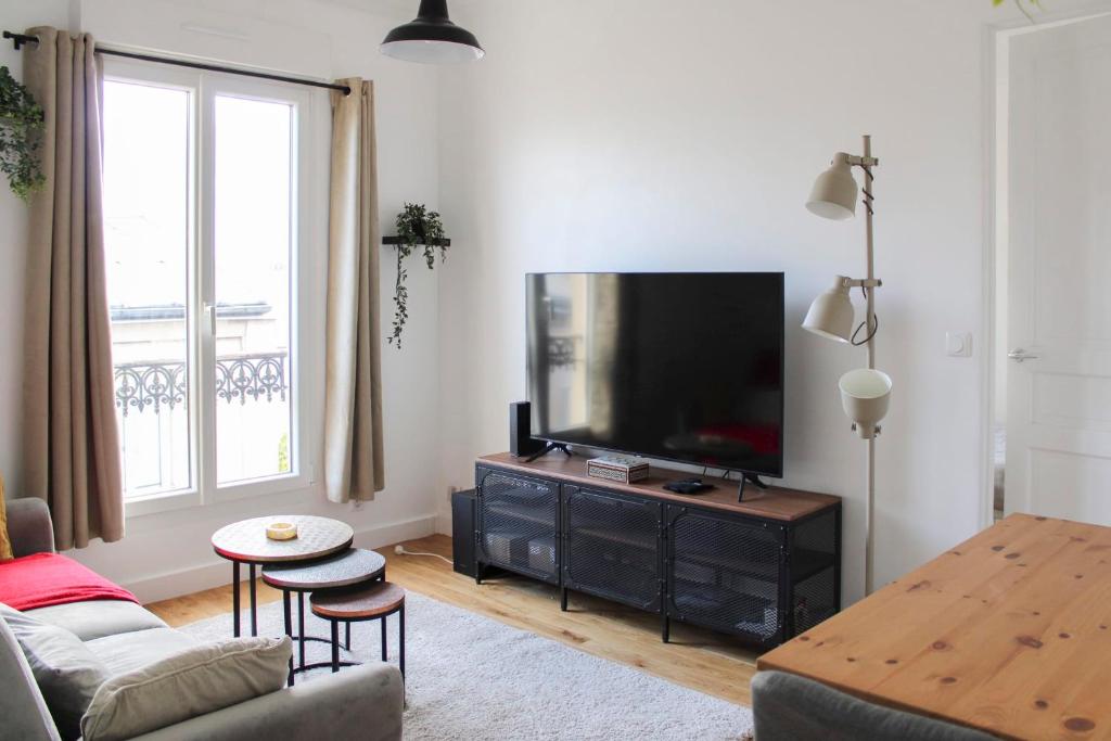 Appartement Nice 37m near the Stade de France 246 Av. du Président Wilson, 93210 Saint-Denis