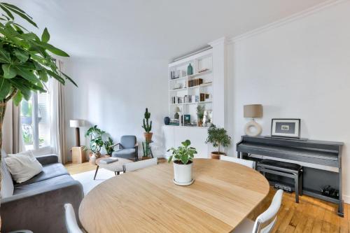 Nice apartment for 4 people near Bastille Paris france