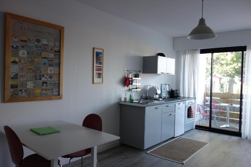 Appartement Nice colline charmant studio indépendant au rdc d'une maison 14 Rue Antoine Virello, 06000 Nice