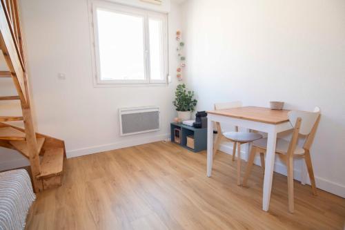 Appartement Nice duplex with terrace near Gare Part Dieu 3 Avenue Lacassagne Lyon