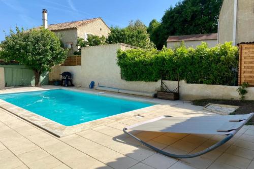 Nice Family Villa With Pool And Garden Avignon france