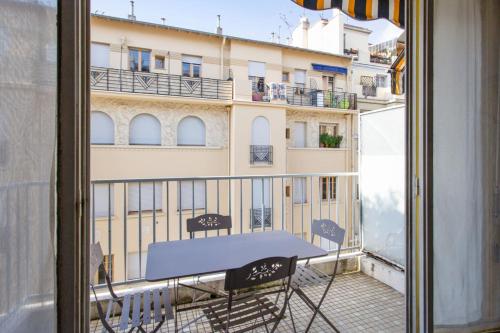 Nice flat w balcony and garage in Nice 5 min to the station - Welkeys Nice france