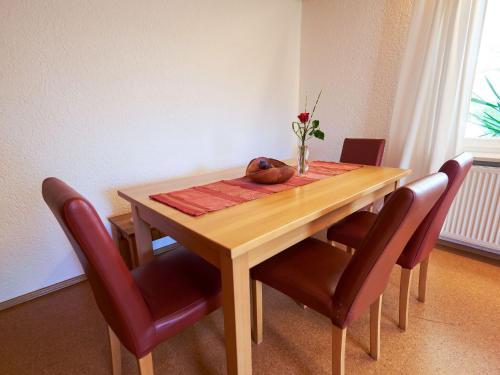 Appartement Nice flat with sauna covered terrace garden and tree house for children  Zandt