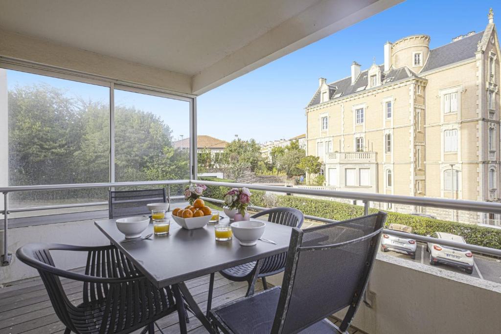 Appartement Nice flat with terrace and parking - Biarritz - Welkeys 14 avenue de la Marne, 64200 Biarritz