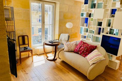 Appartement Nice furnished apartment with inner courtyard near the city center 121 cours Alsace Lorraine Bordeaux