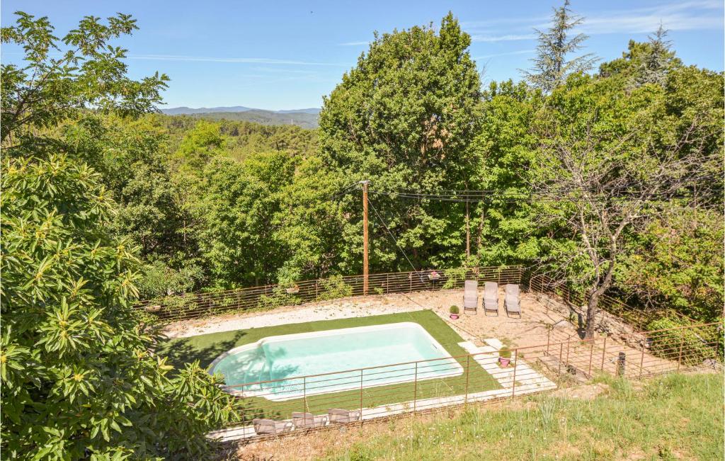 Maison de vacances Nice home in Bordezac with 3 Bedrooms, Outdoor swimming pool and WiFi , 30160 Bordezac