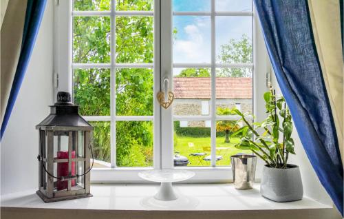 Maison de vacances Nice home in Bricquebec-en-Cotentin with 3 Bedrooms  Saint-Martin-le-Hébert