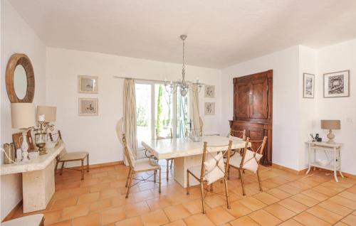 Nice home in Callian with 4 Bedrooms, WiFi and Outdoor swimming pool Callian france