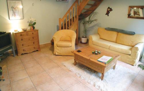 Nice home in Embry with 2 Bedrooms and WiFi Embry france