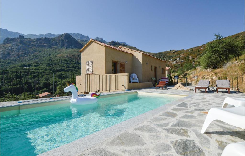 Maison de vacances Nice home in Feliceto with 4 Bedrooms, WiFi and Private swimming pool , 20225 Feliceto