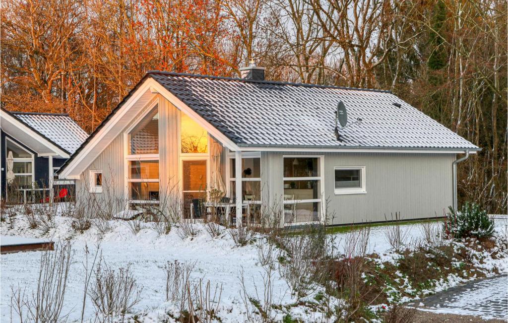 Maison de vacances Nice home in Krems II-Warderbrck with 2 Bedrooms and Sauna , 23827 Göls