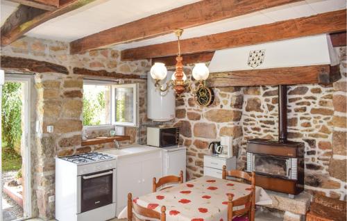 Maison de vacances Nice home in Louargat with 1 Bedrooms and WiFi  Conery