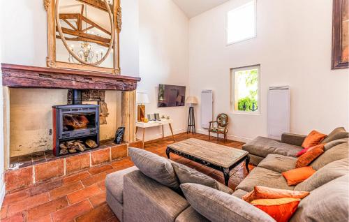Nice home in Marquefave with Sauna, WiFi and Swimming pool Marquefave france