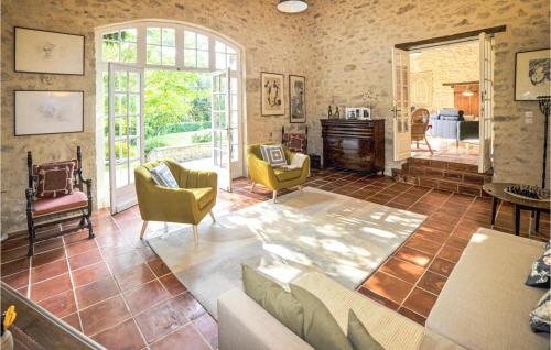 Maison de vacances Nice home in Monsegur with 3 Bedrooms, Private swimming pool and Outdoor swimming pool  Saint-Ferme