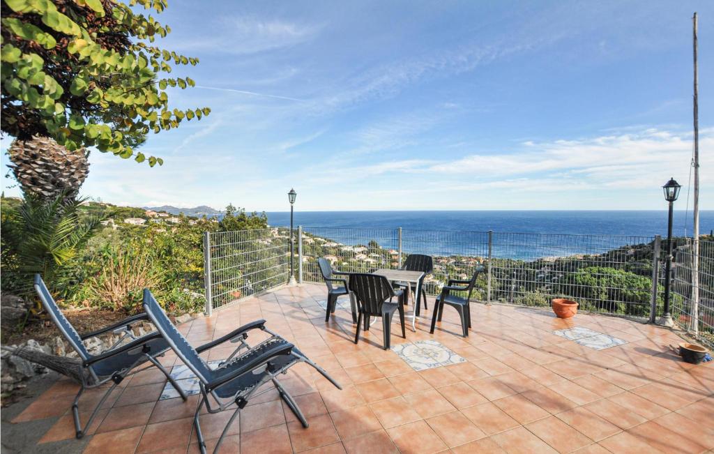 Maison de vacances Nice home in Roquebrune-sur-Argens with 2 Bedrooms , 83380 Saint-Peïre-sur-Mer