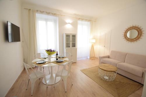 Nice Renting - BARILLERIE - COZY LOFT OLD NICE - SEA FRONT - SALEYA - MASSENA Nice france