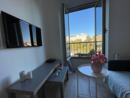 Nice Renting - JAURES - Cosy Flat - Nice old town - Great view - AirCon Nice france