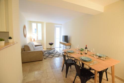 Nice Renting - PAIROLIERE - SPACIOUS FLAT - OLD NICE - MASSENA - TERRACE Nice france