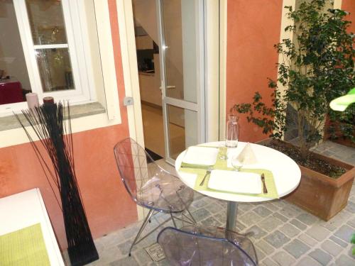 Appartement NICE VILLAGE1 AP2087 by RIVIERA HOLIDAY HOMES HOTEL DES POSTES, 45 Nice