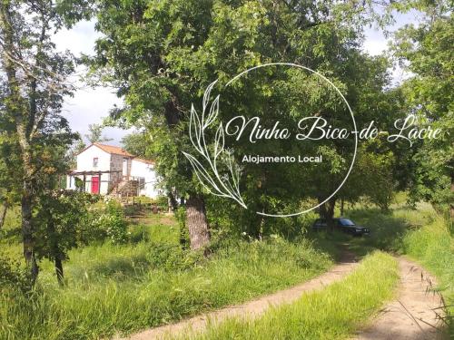 Maison de vacances Ninho Bico-de-Lacre ~ o paraíso é a/na Terra Rua Principal Quinta Amor  Zombaria Balocas