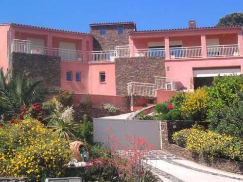 nôa Joli F3 Avec Terrasses Et Vue Mer Collioure france