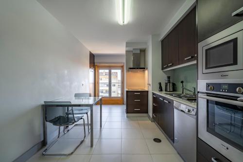 Appartement Nomad's Gaia 1BED with Garage 363 Rua Mouzinho de Albuquerque 3º Drt Frente Vila Nova de Gaia