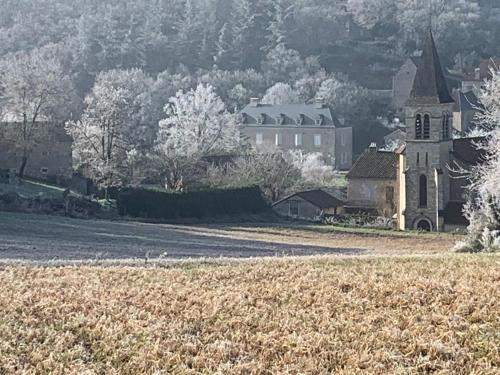 B&B / Chambre d'hôtes NOUBAR Le bourg Cénevières