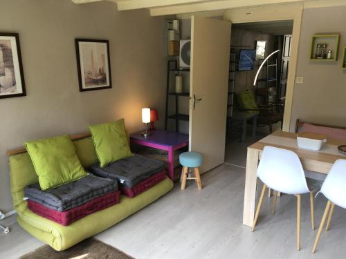 Appartement Nyons Centre Appart#1: charme, jardin, plage 48 chemin des vivandes, 26110 nyons Nyons