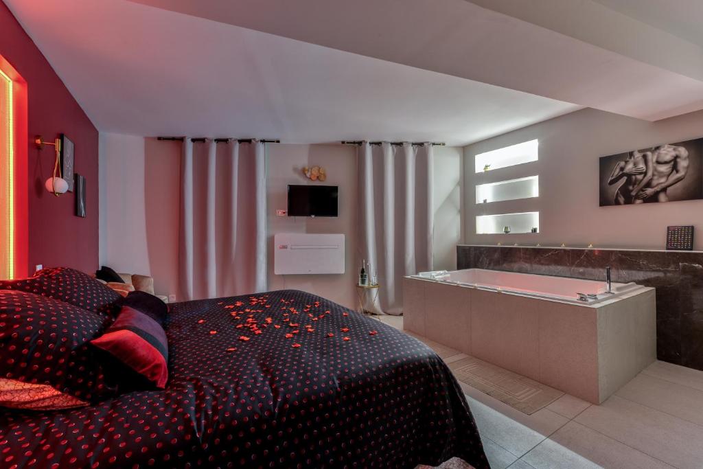 Appartement O Lit Divin Instant de volupté BALNEO SAUNA Rez-de-chaussée 66 Rue Barbacane, 11000 Carcassonne
