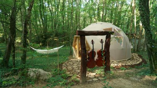 Ô Pays Des Bois - Hébergements insolites en pleine nature Parmilieu france