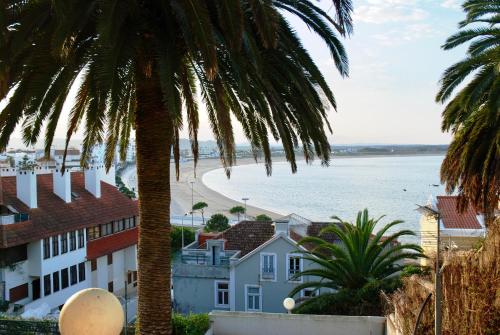 Ocean - Duplex apartment 65m from the beach with pool and parking São Martinho do Porto portugal