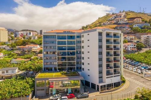 Ocean View and Garden in Exclusive Area Funchal portugal