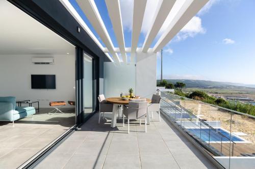 Appartements Ocean Views - New Private Condominium with Pool & Sea Views Cam. Real Nazaré