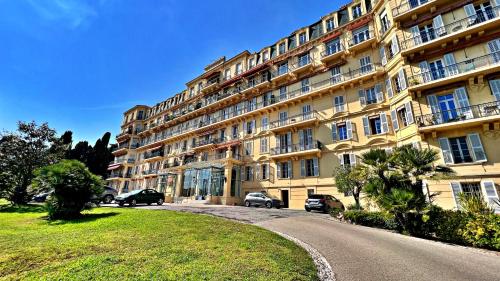 Appartement OLD GRAND HOTEL 11 Avenue Jean de Noailles Cannes