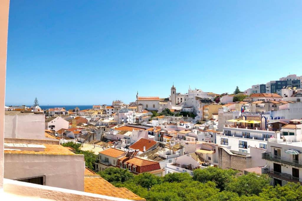 Appartement OLDTOWN great Terrasse & ROOFTOP 52 Avenida da Liberdade edificio Mirabel, 8200-002 Albufeira