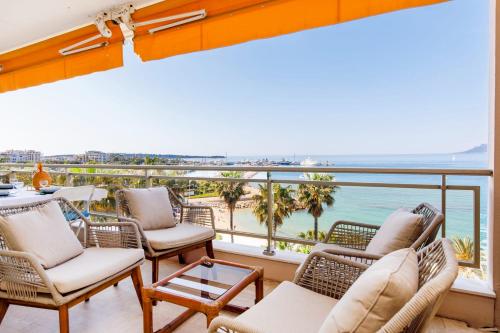 On la Croisette XXL 1 bedroom with amazing sea view Cannes france