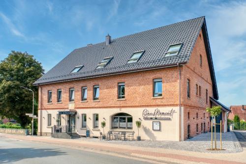 One Moment Boardinghouse - Apartment Under Palms Porta Westfalica allemagne