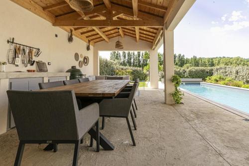 Maison de vacances Onze Villa in Provence, Mont Ventoux, New Luxury Villa, Private Pool, Stunning views, Outdoor Kitchen, Big Green Egg Villa 11 421 Route du Hameau de Veaux Malaucène