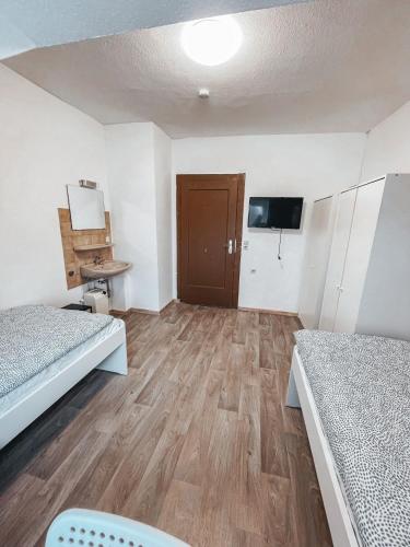 Appartements Orangina Unterkunft 133 Saarlandstraße Karlsruhe