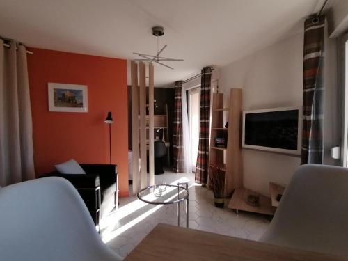 Appartement ORION - COSYNEST à Toulouse Blagnac - pkg privé & climatisation 14 Avenue du Général de Gaulle Blagnac