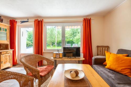 Maison de vacances Ostsee-Ferienhaus im Grünen Müritzer Straße Wochenendsiedlung 82 Neu Klockenhagen