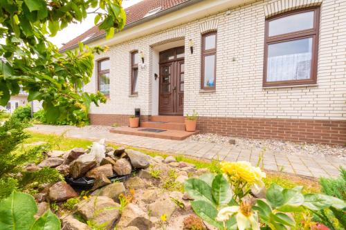 Appartement Ostsee Ferienwohnung Hummelhus 13 Rosenwinkel 1-6 & Haus waldweg1 & Haus Steinbeckerweg 14 Steinbeck