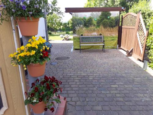 Appartement OSTSEEFERIEN IN LICHTENHAGEN-DORF FERIENWOHNUNG Zum Wiesengrund 9 Elmenhorst Anteil