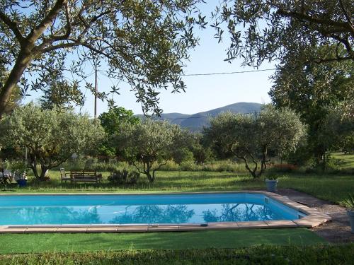 Maison de vacances OUSTAOU DU GAYET gîte de charme avec piscine privée 21 Chemin de Collongue Lourmarin