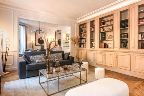 Appartement Outstanding Apartment - 8 Guests between Tour Eiffel and Invalides 36 Boulevard de la Tour-Maubourg Paris