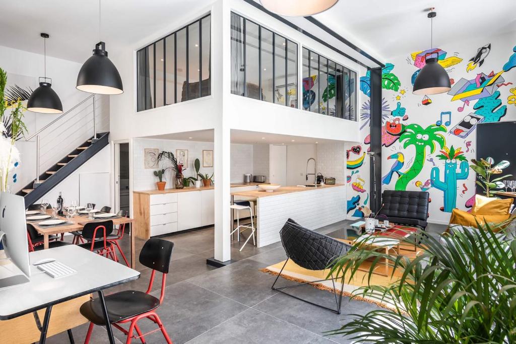 Appartement Outstanding Artist Loft - Between Marais and Canal 10 Rue de Lancry, 75010 Paris