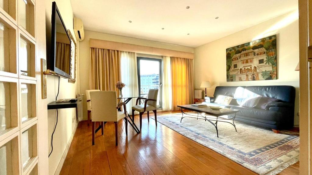 Appartement Palace 55 - Beautiful Apartment with Parking&Balcony 270 Rua de Júlio Dinis, 4050-324 Porto