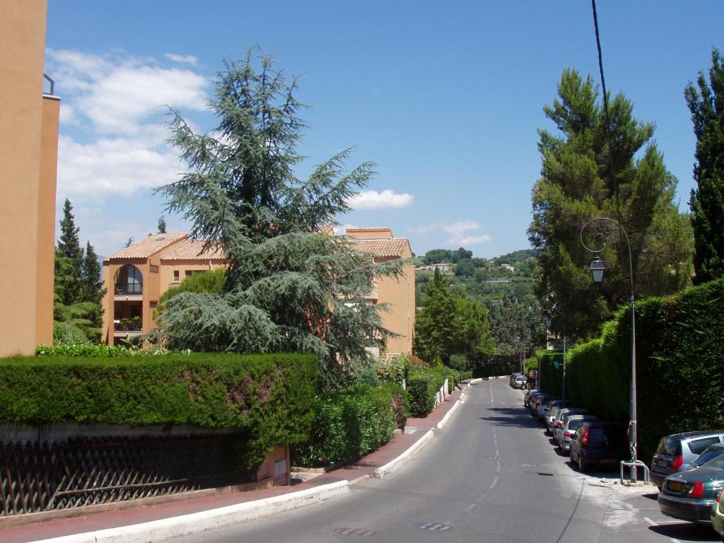 Appartement Paradisier Apartment Mougins 180 Avenue de l'Hubac, 06250 Mougins