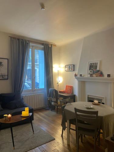 Appartement Paris : Superb appartement de 47m2 11 Rue Claude Chahu Paris